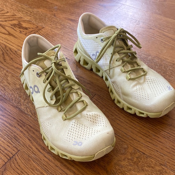 on cloud shoes poshmark